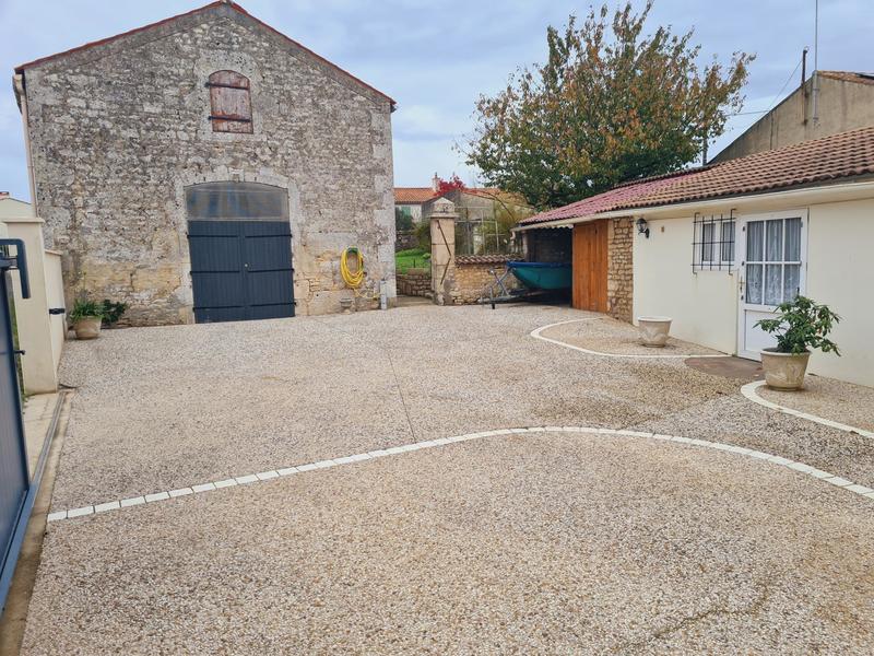 Maison - 211 m² - 8 pièces