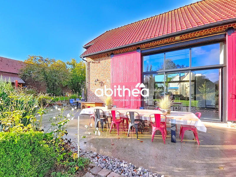 Maison - 270 m² - 9 pièces