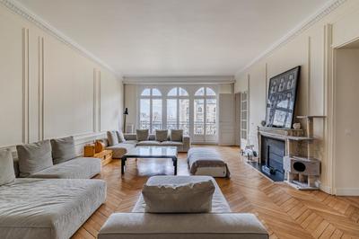 Appartement - 244 m² - 6 pièces