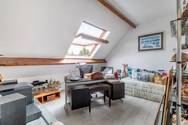 Maison - 180 m² - 8 pièces