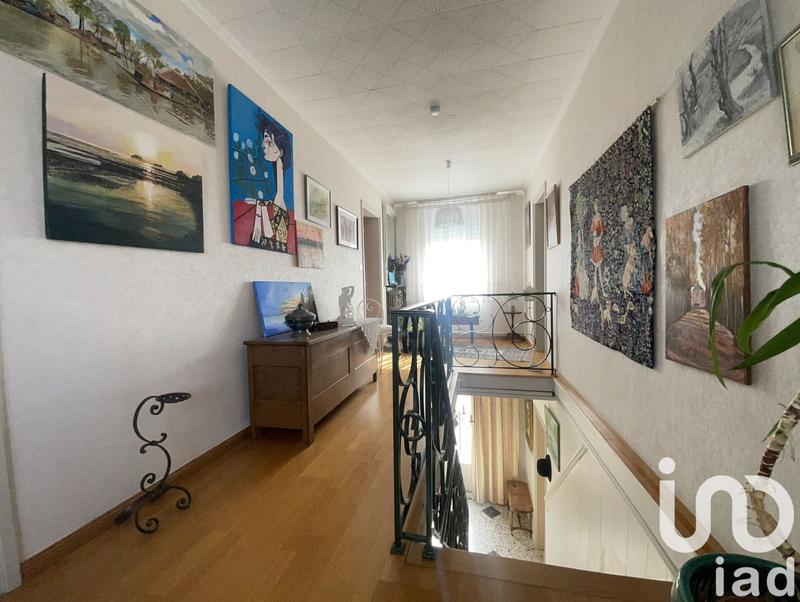 Maison - 180 m² - 11 pièces