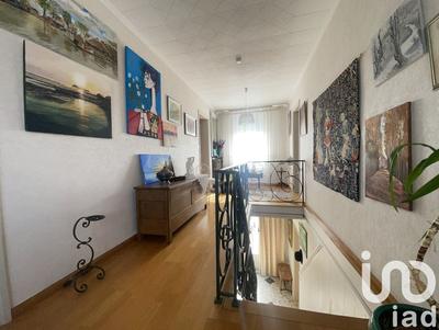 Maison - 180 m² - 11 pièces