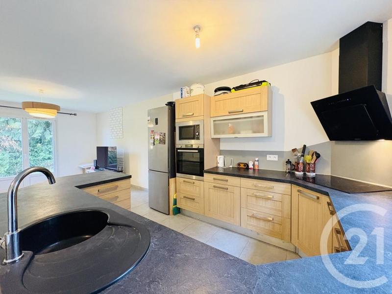 Pavillon - 137 m² - 7 pièces