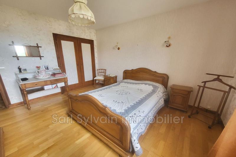 Maison - 178 m² - 7 pièces