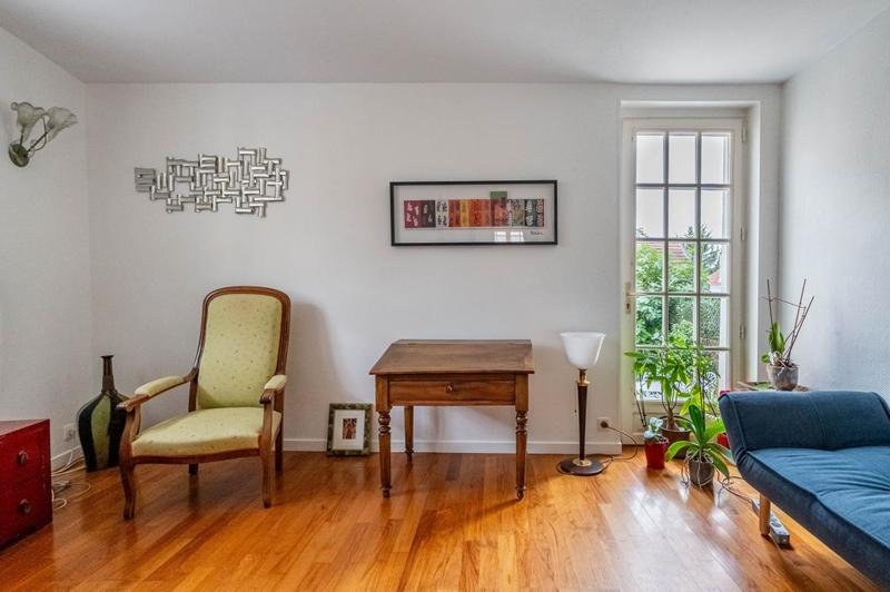 Maison - 208 m² - 6 pièces