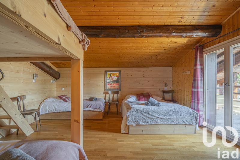 Maison - 424 m² - 10 pièces