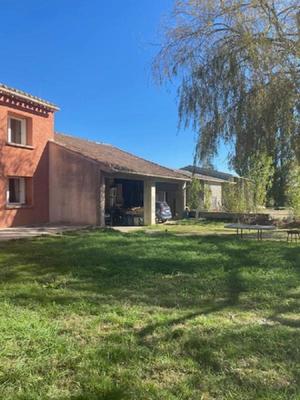 Maison - 347 m² - 18 pièces