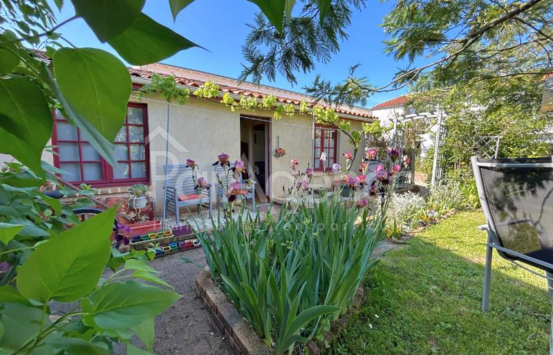 Maison - 247 m² - 9 pièces