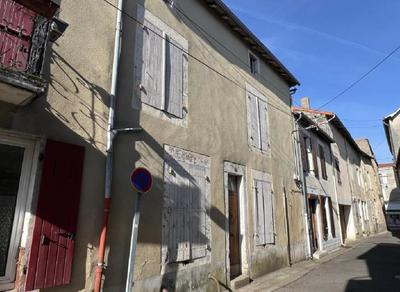 Maison - 136 m² - 8 pièces