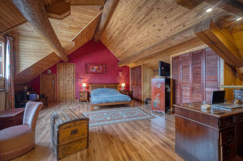 Maison - 318 m² - 5 pièces