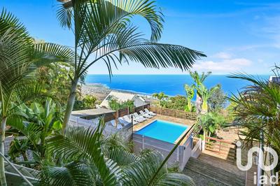 Maison - 215 m² - 9 pièces