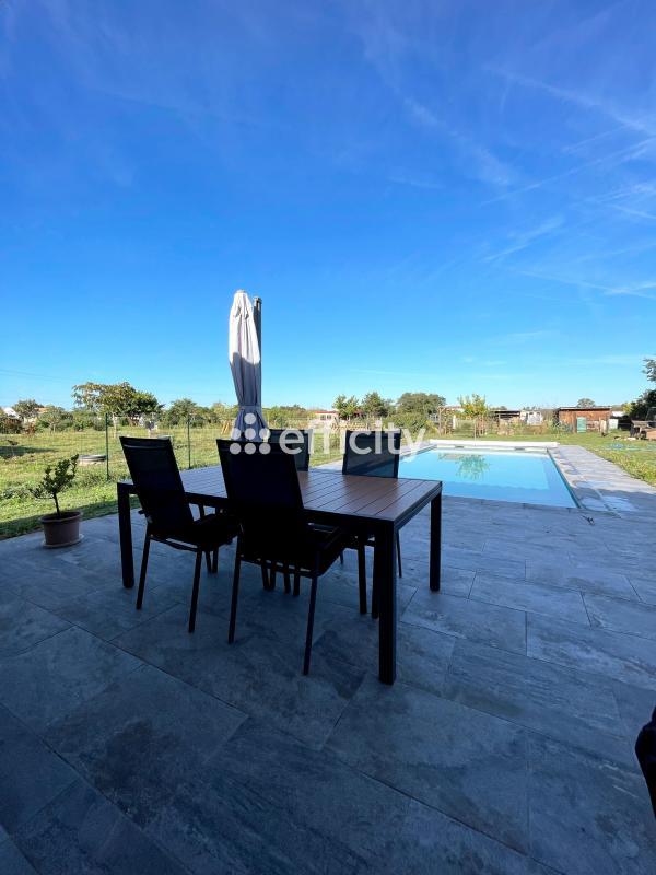 Villa - 100 m² - 4 pièces