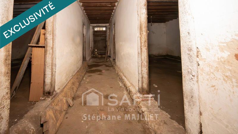 Maison - 250 m² - 6 pièces