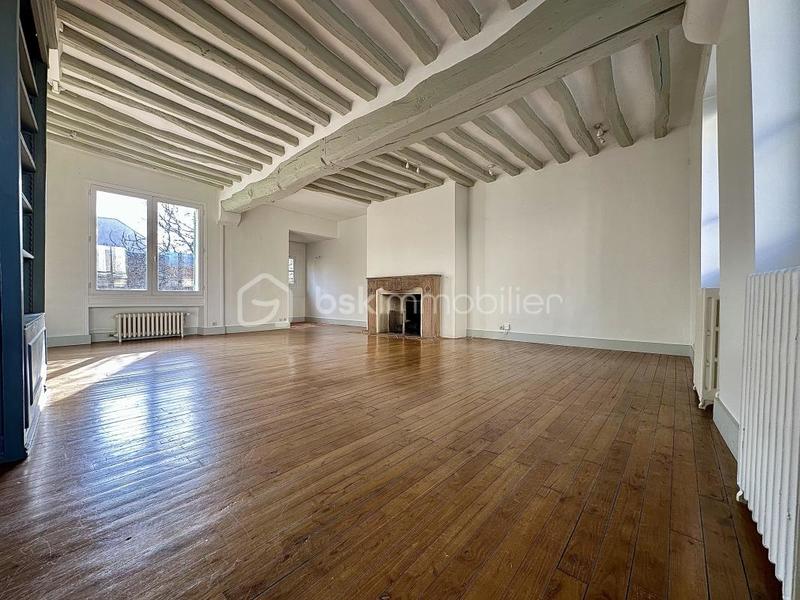 Maison - 241 m² - 10 pièces