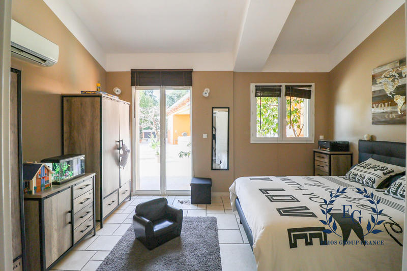 Maison - 197 m² - 6 pièces