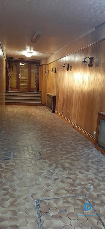 Maison - 230 m² - 9 pièces