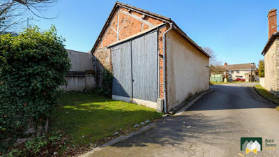 Parking / Garage - 65 m²