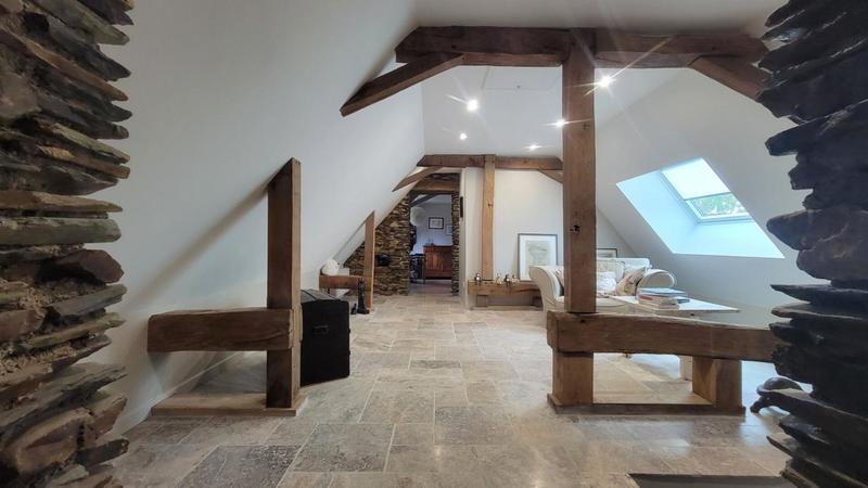 Longère - 306 m² - 9 pièces