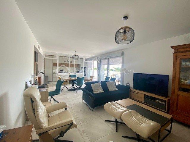 Appartement - 102 m² - 4 pièces