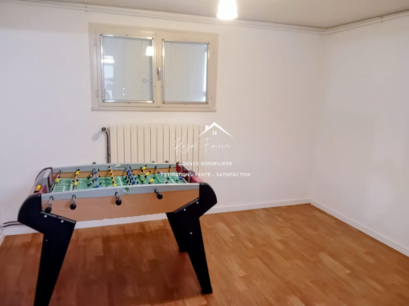 Maison - 196 m² - 5 pièces