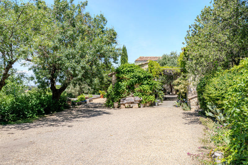 Maison - 300 m² - 10 pièces