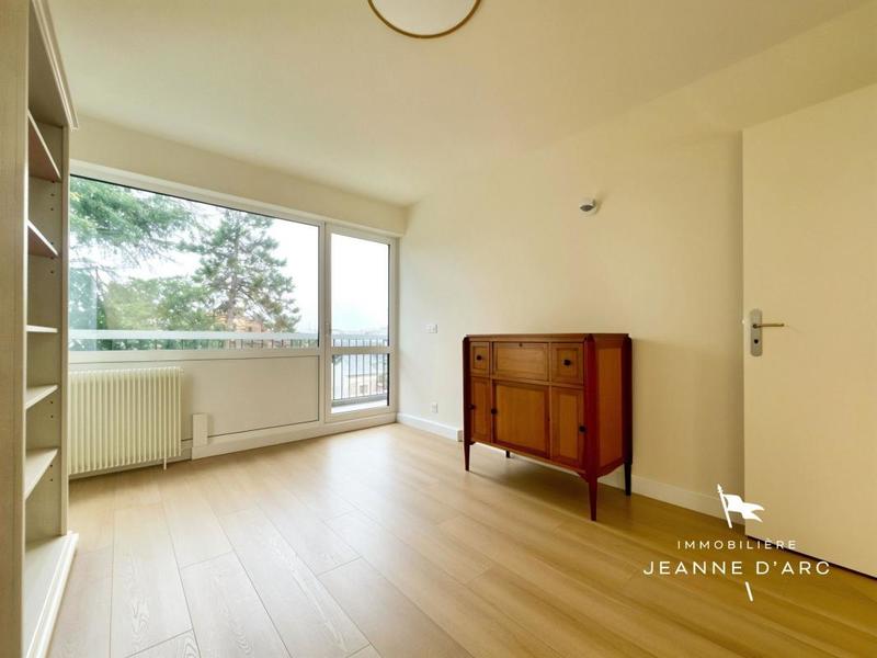 Appartement - 91 m² - 3 pièces