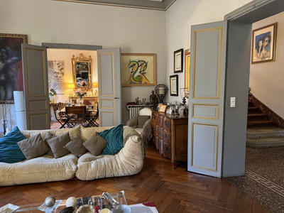 Maison - 237 m² - 8 pièces