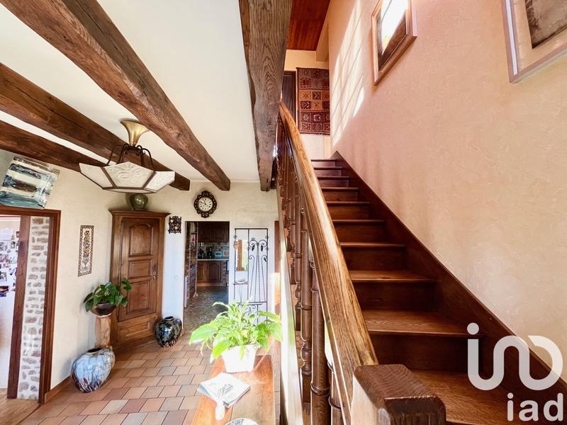 Maison - 220 m² - 8 pièces