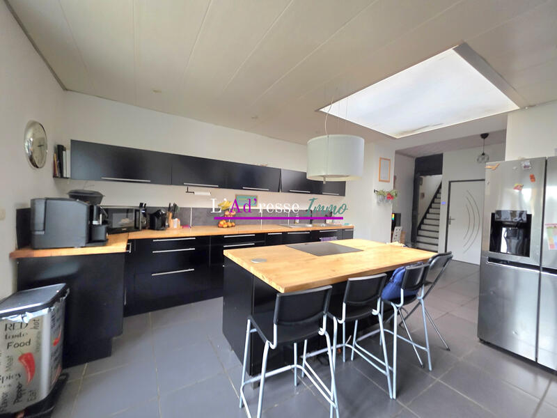 Maison - 104 m² - 4 pièces