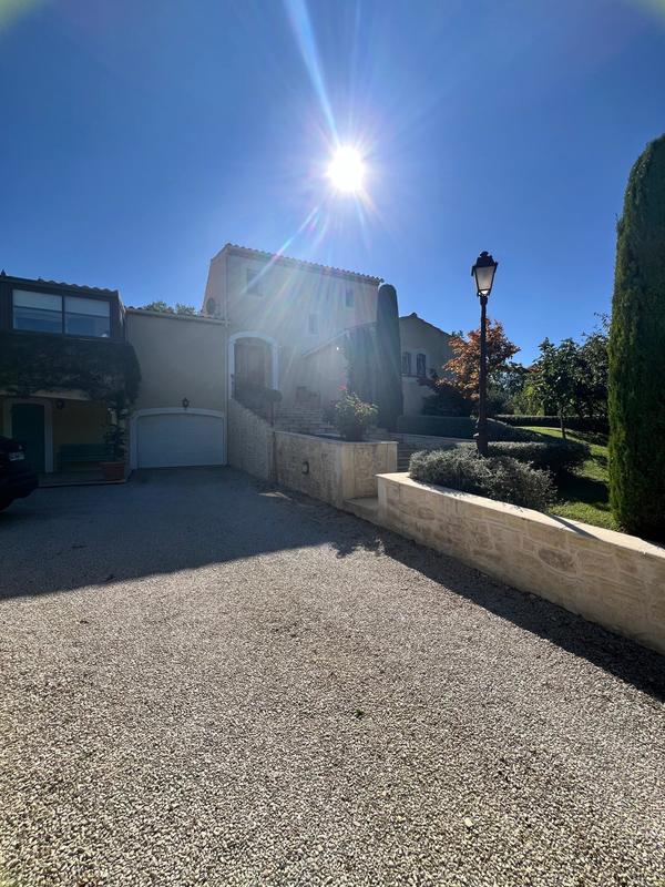 Maison - 208 m² - 7 pièces