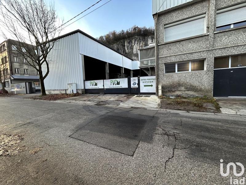 Local commercial - 2 500 m²