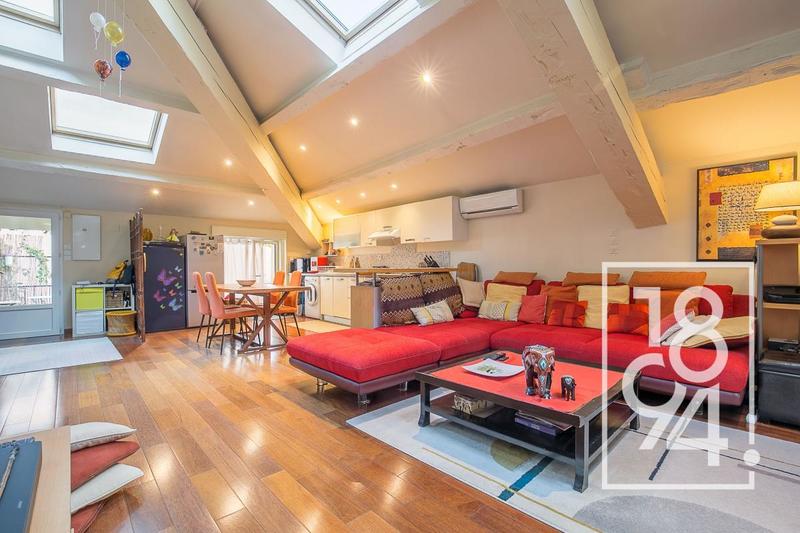 Loft - 72 m² - 2 pièces