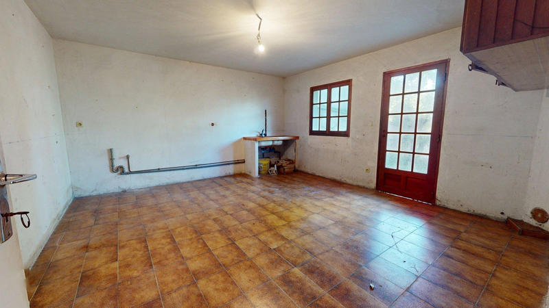 Maison - 250 m² - 11 pièces