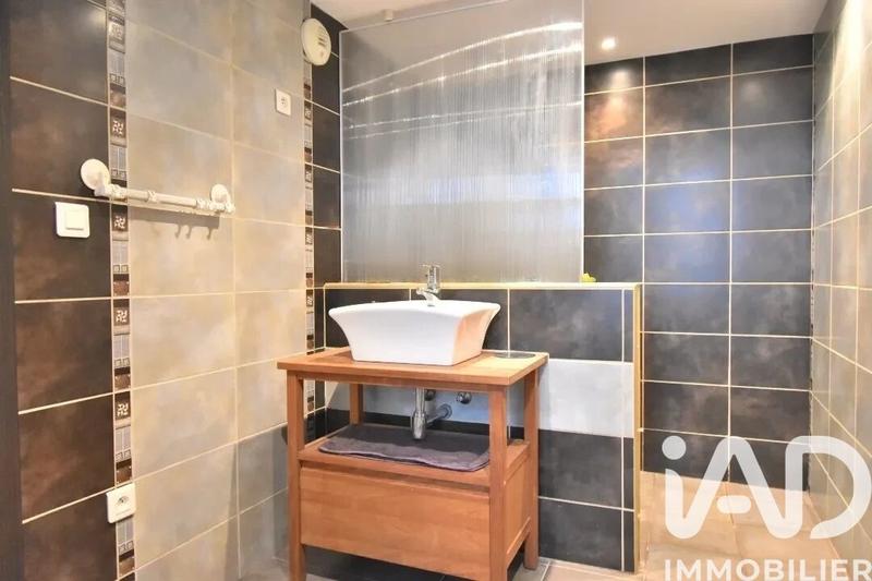 Maison - 212 m² - 5 pièces