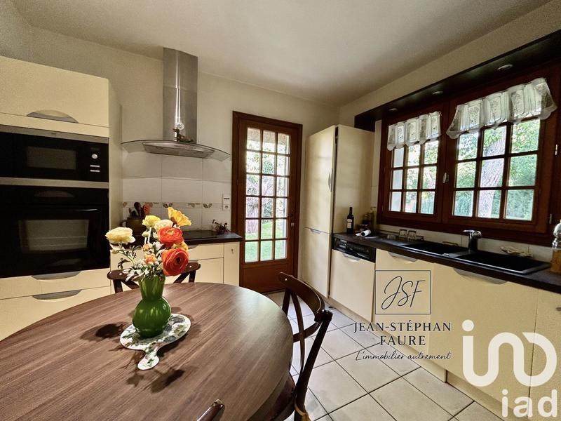 Maison - 180 m² - 7 pièces