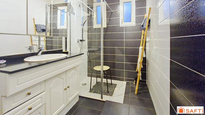 Maison - 147 m² - 6 pièces