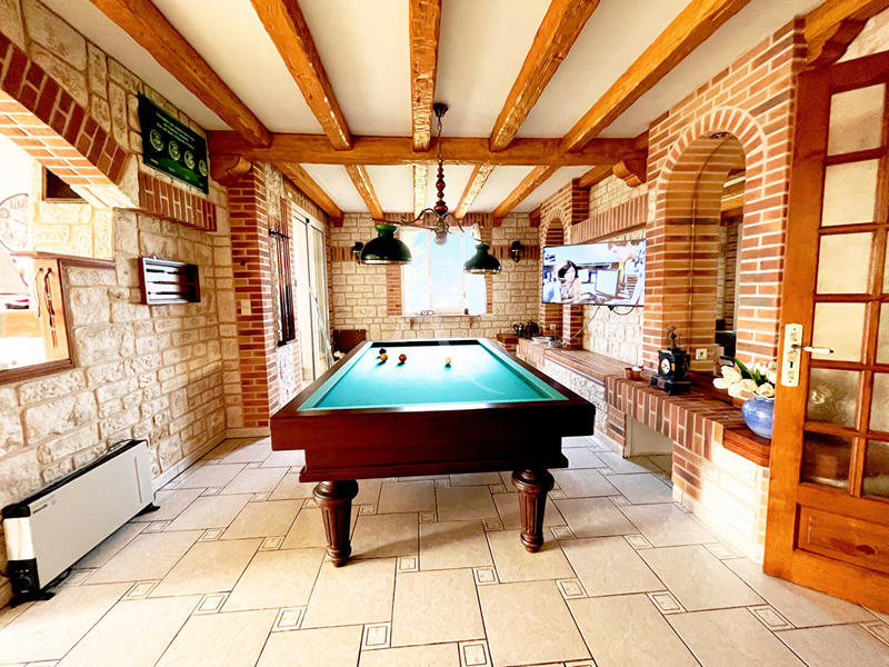 Maison - 175 m² - 8 pièces