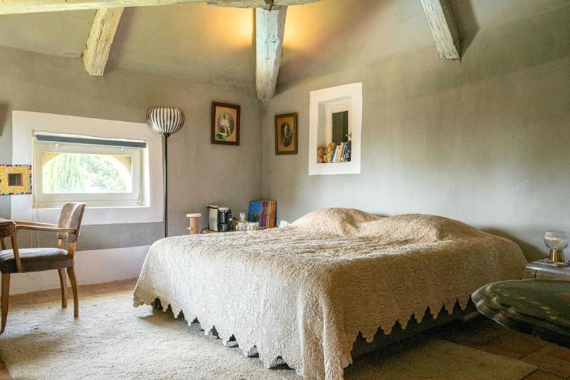 Maison - 345 m² - 8 pièces