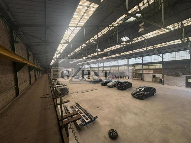 Entrepôt - 2 000 m²