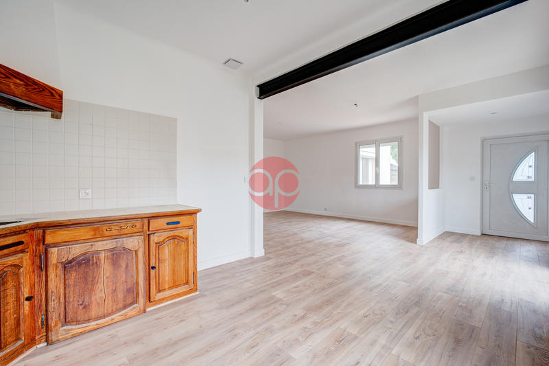 Maison - 95 m² - 4 pièces