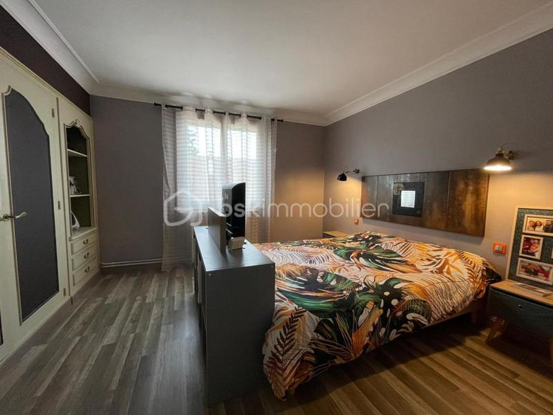 Maison - 168 m² - 8 pièces