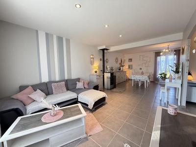 Maison - 141 m² - 6 pièces