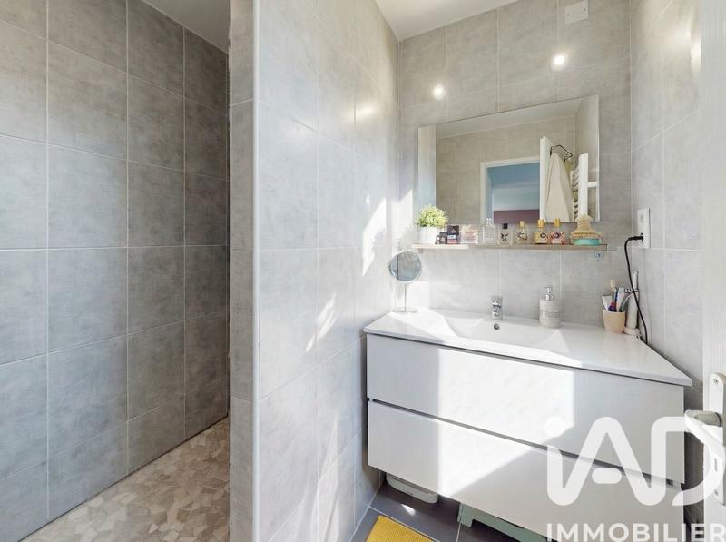 Maison de village - 100 m² - 4 pièces