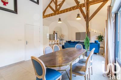 Maison - 200 m² - 7 pièces