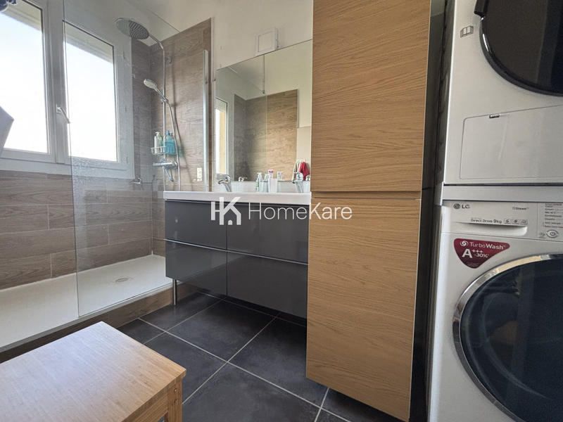 Appartement - 80 m² - 3 pièces