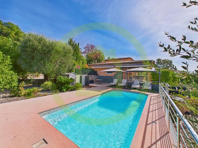 Maison - 423 m² - 7 pièces