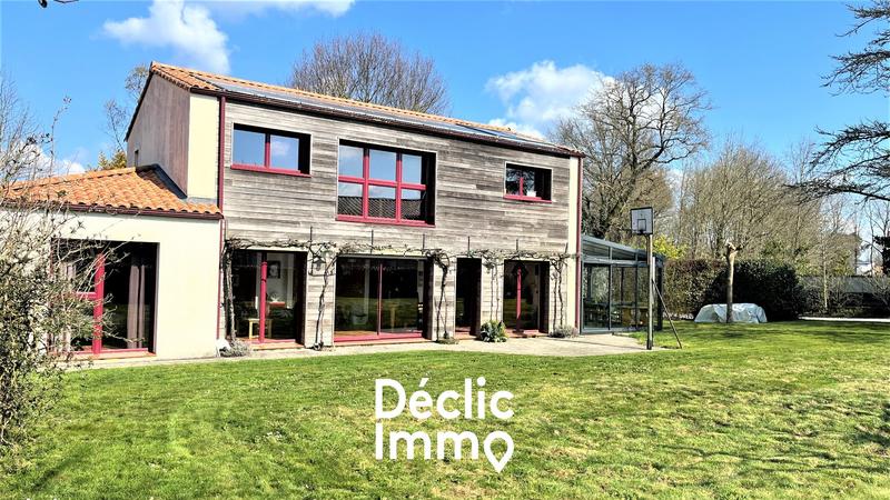 Maison - 179 m² - 6 pièces