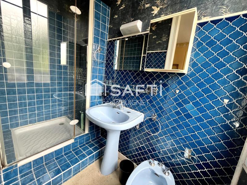 Maison - 195 m² - 7 pièces