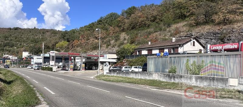 Fonds de commerce - 6 825 m²