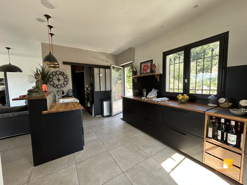 Maison - 160 m² - 6 pièces